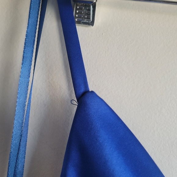 Ieena for Mac Duggal, Plunging Faux Wrap Sleeveless Evening Gown, Royal. Size 10 - Picture 11 of 14